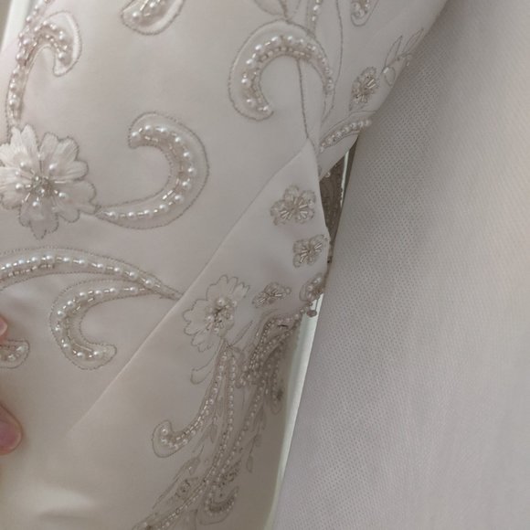 Sz 14 Alfred Angelo Claret/Ivory Wedding Dress - Picture 7 of 8